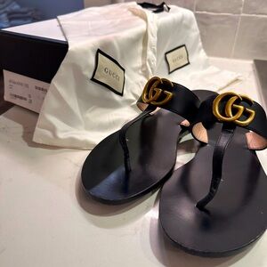 Gucci Women's Marmont GG Thong Sandals Flip Flops Slides Black EU 38 / US 8